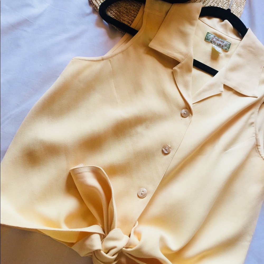 Tommy Bahama Sunshine Yellow tie up top 🌞